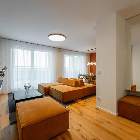 Апартаменты Skyluxe Old Town Penthouse Кошице