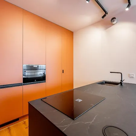 Апартаменты Skyluxe Old Town Penthouse *