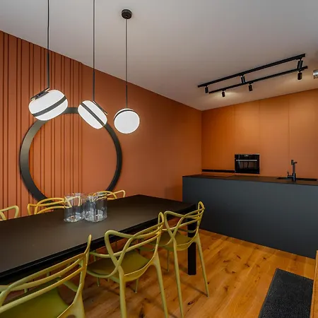 Skyluxe Old Town Penthouse Apartament