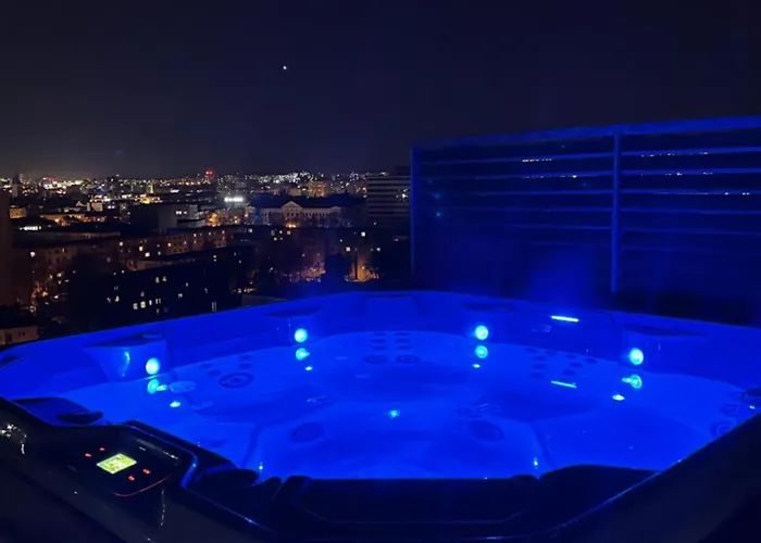 Skyluxe Old Town Penthouse Apartmán *